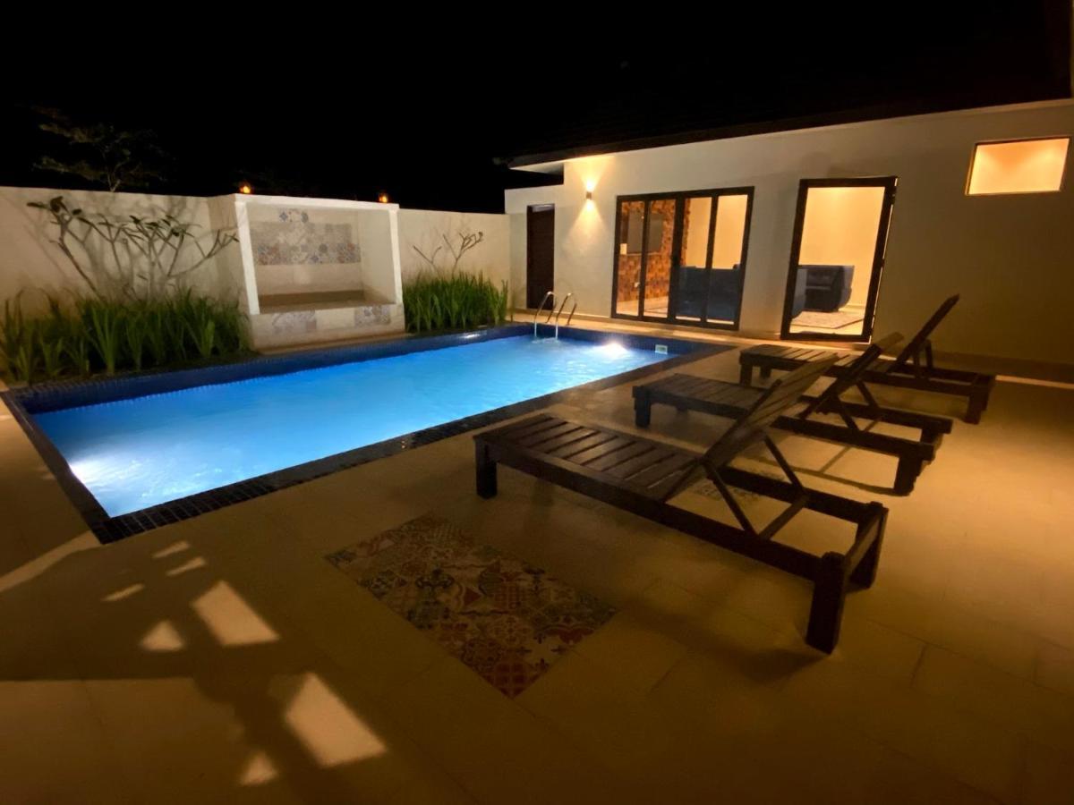 Charis Pool Villa 2 - 3 Bedroom With Private Pool Bentong Exteriör bild
